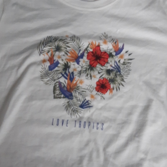 T shirt - Picture 2 of 2